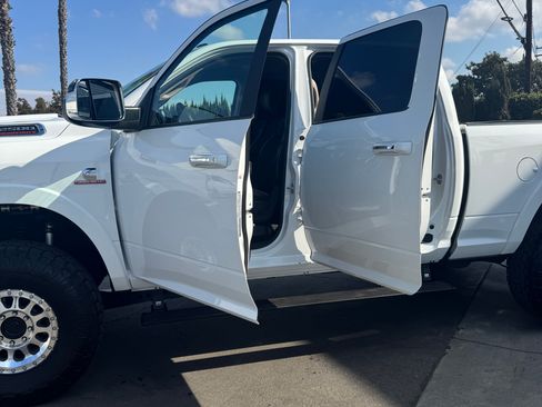 Used 2021 RAM 2500 Laramie AWD/4WD image 8
