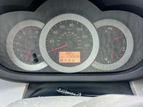 Used 2010 Toyota RAV4 Limited image 17