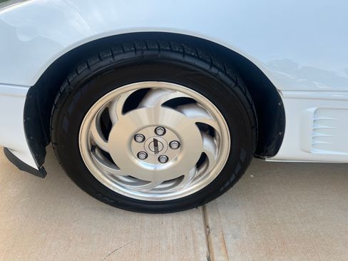 Used 1996 Chevrolet Corvette Coupe RWD image 28