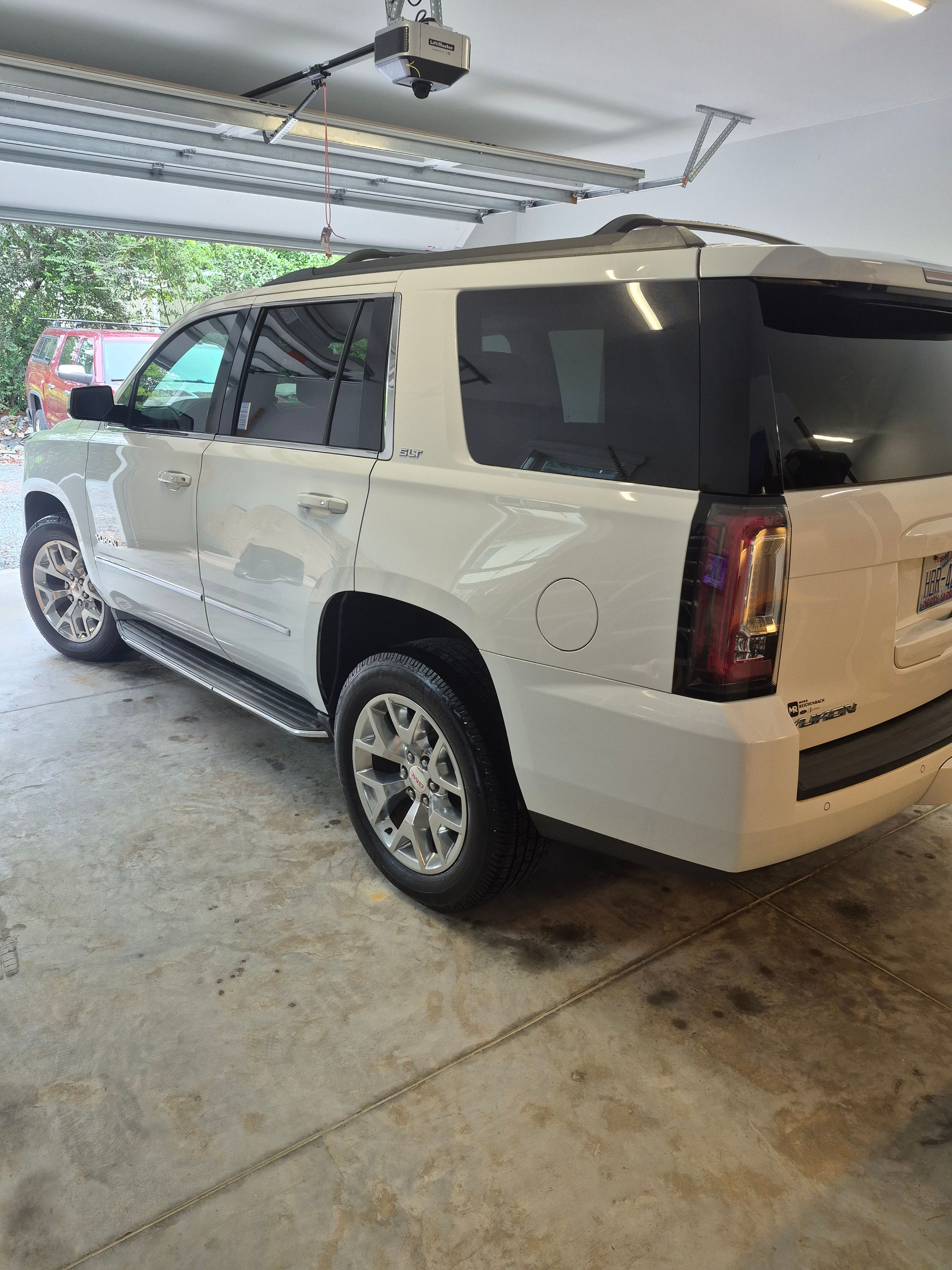 Used 2015 GMC Yukon SLT w/ Open Road Package RWD image 5