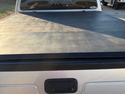 Used 2015 Ford F350 XLT w/ XLT Interior Package image 18