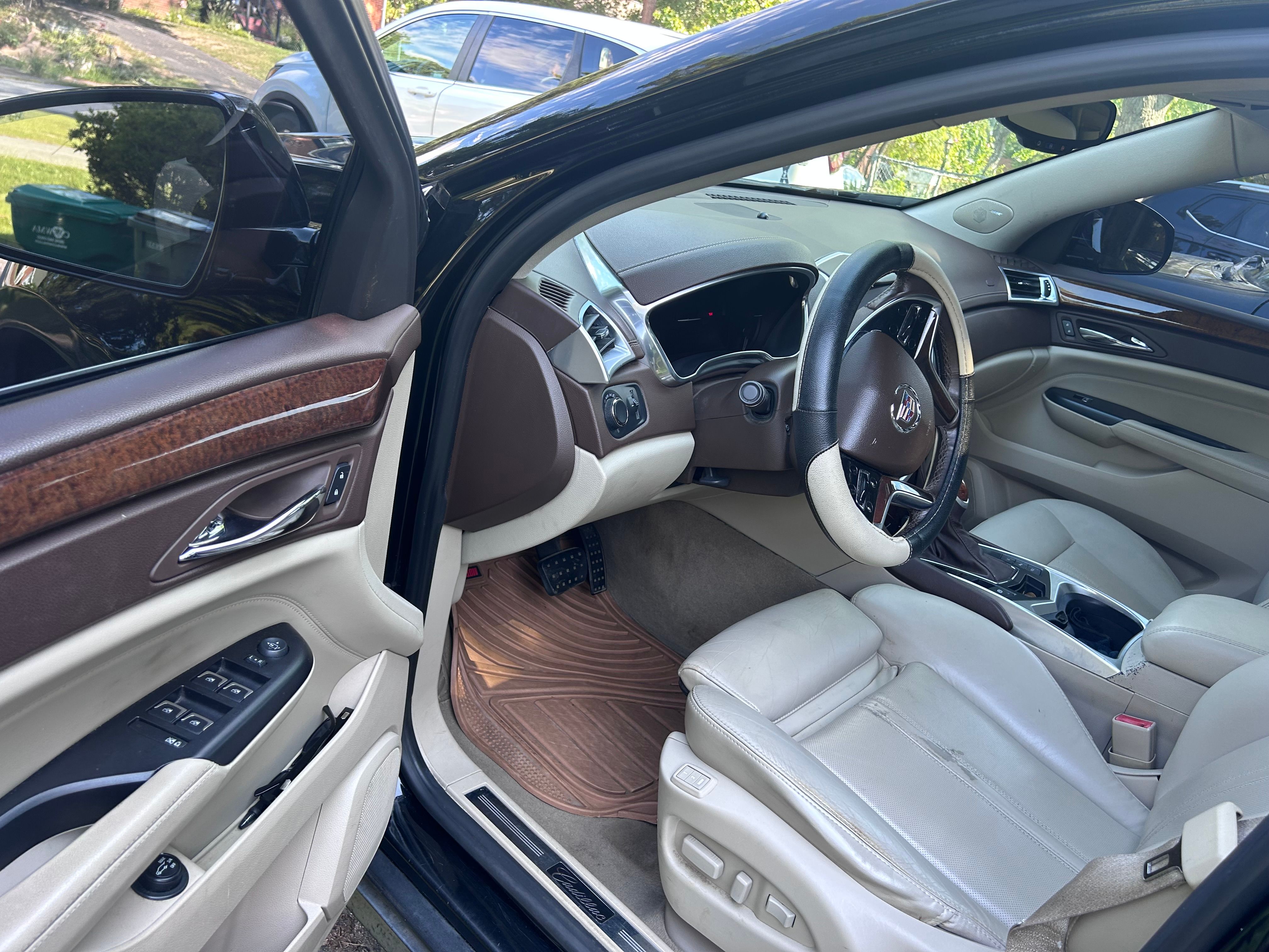 Used 2014 Cadillac SRX Luxury w/ Driver Awareness Package FWD image 10