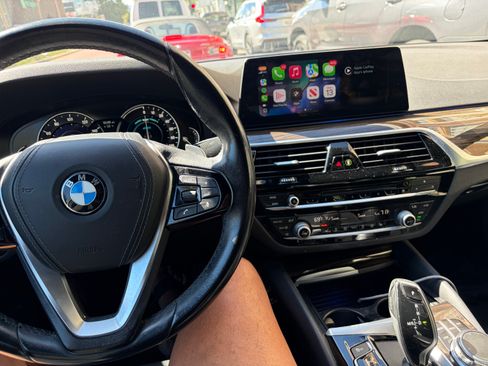 Used 2019 BMW 530e RWD image 9
