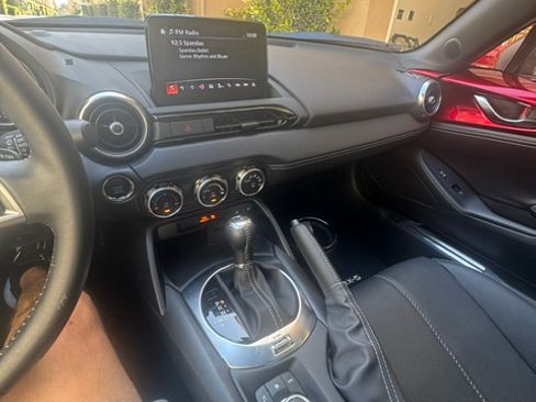 Used 2023 MAZDA MX-5 Miata Grand Touring RWD image 15