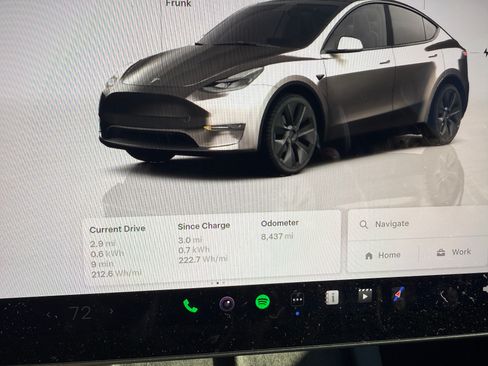 Used 2025 Tesla Model Y Long Range image 22