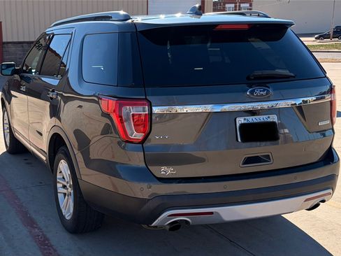 Used 2016 Ford Explorer XLT w/ Equipment Group 202A image 2