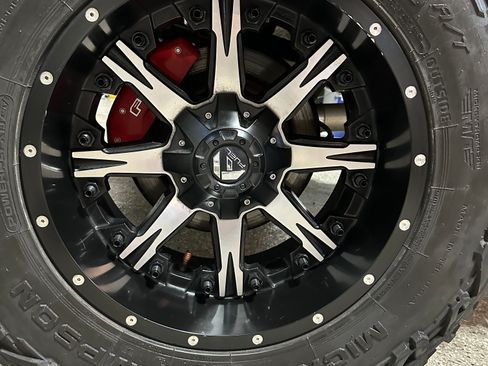 Used 2017 Ford F150 Lariat w/ Equipment Group 502A Luxury image 16