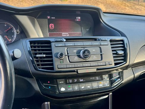 Used 2016 Honda Accord Sport image 14