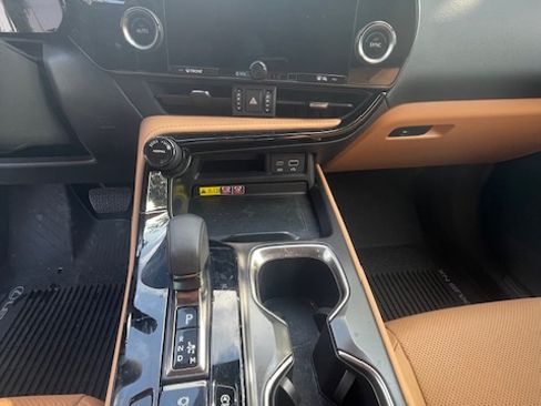 Used 2025 Lexus NX 250 AWD image 21