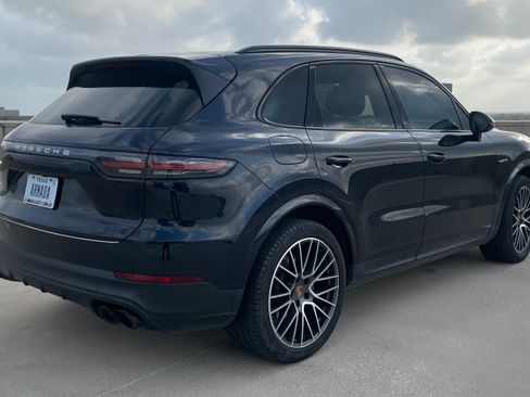 Used 2021 Porsche Cayenne E-Hybrid AWD/4WD image 6