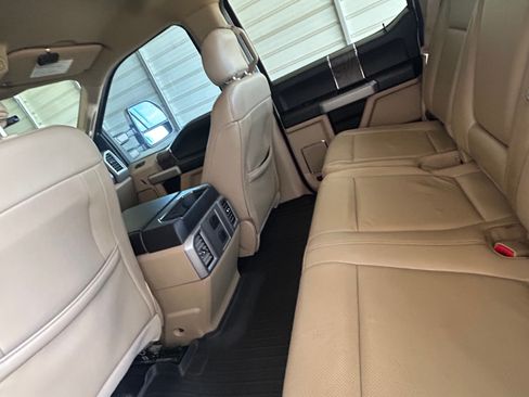 Used 2017 Ford F350 Lariat w/ Chrome Package image 9