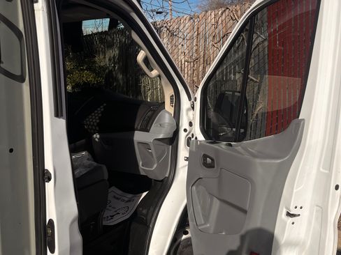 Used 2019 Ford Transit 250 148 High Roof image 12