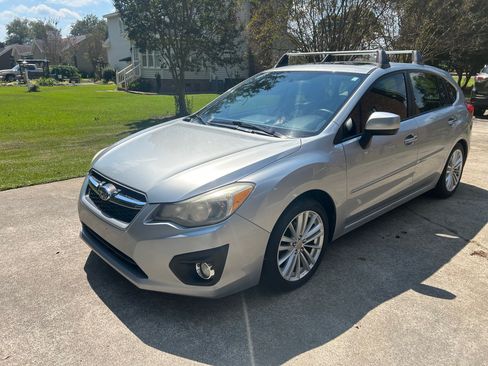 Used 2012 Subaru Impreza 2.0i Limited image 1