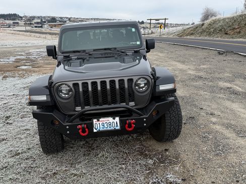 Used 2021 Jeep Gladiator Rubicon image 6
