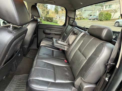 Used 2007 Chevrolet Silverado 1500 LT w/ 1LT Convenience Package image 9