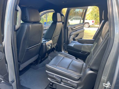 Used 2022 GMC Yukon XL Denali image 18