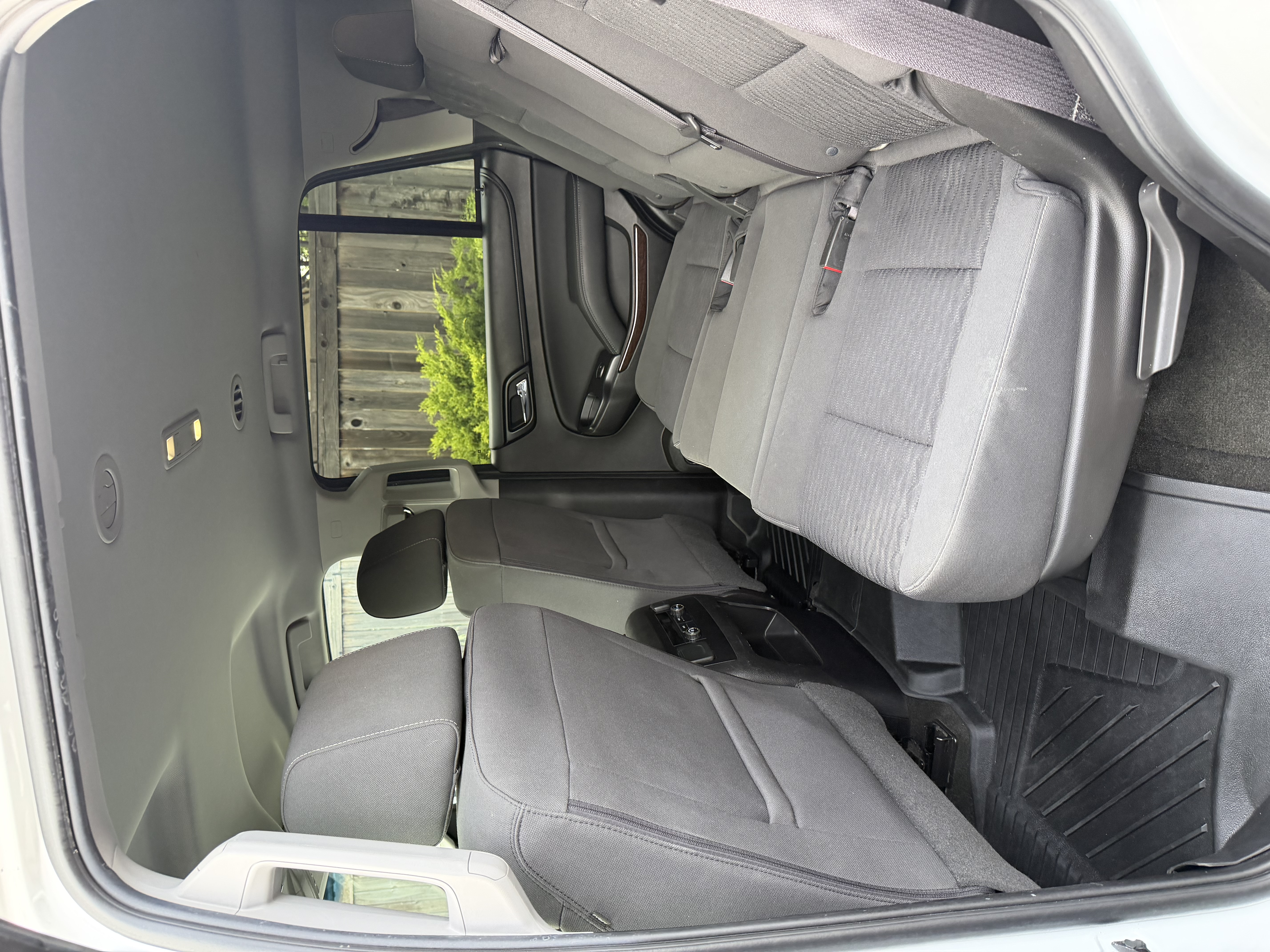 Used 2016 GMC Yukon SLE RWD image 6