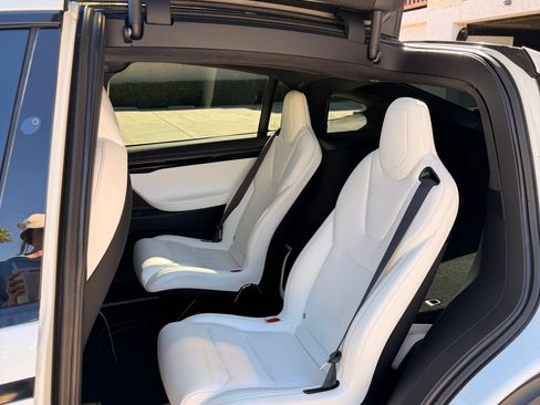Used 2020 Tesla Model X Performance AWD/4WD image 12