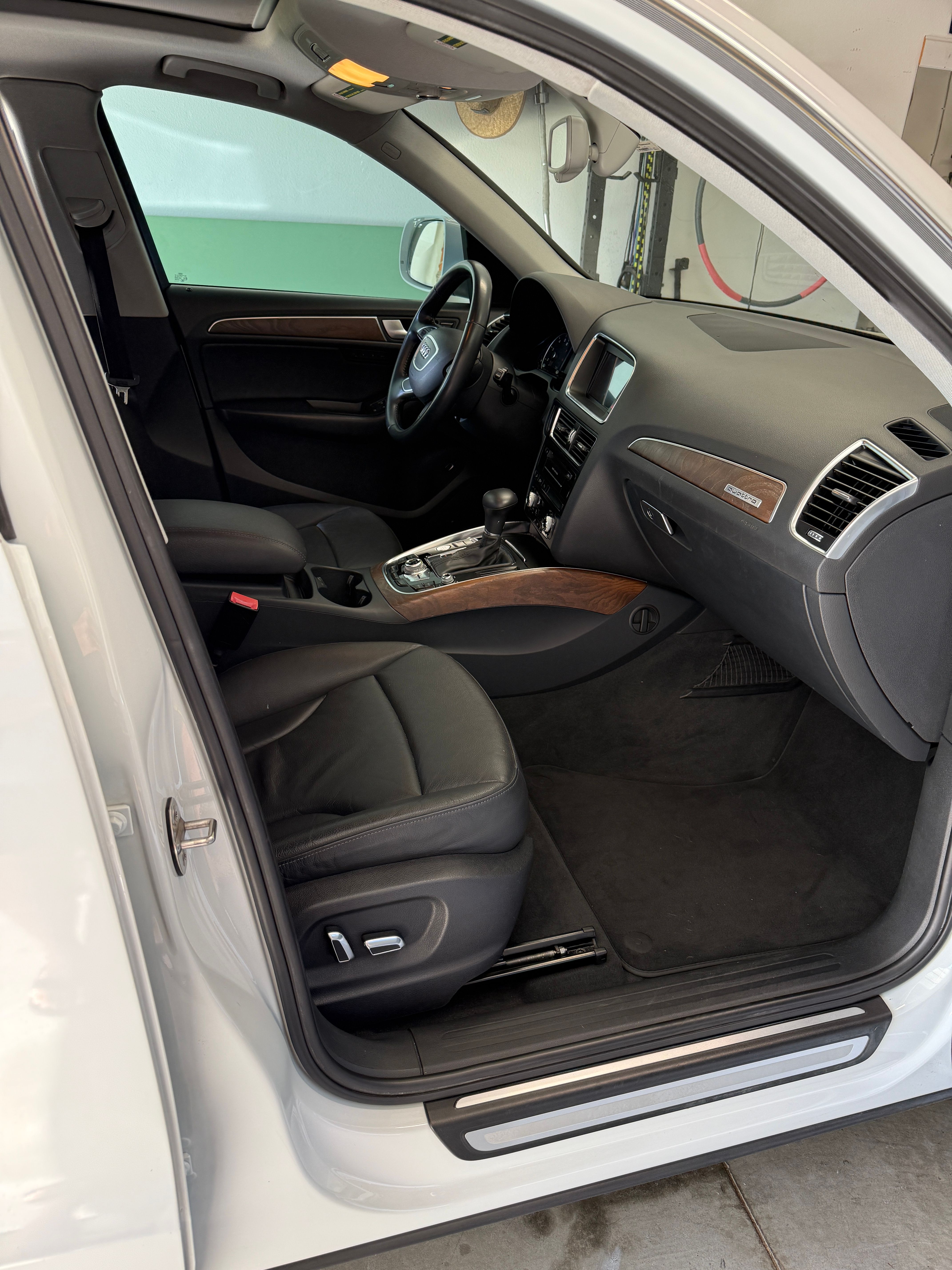 Used 2013 Audi Q5 2.0T Premium Plus w/ Premium Plus Pkg AWD/4WD image 11