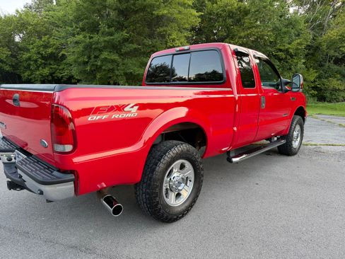 Used 2007 Ford F250 Lariat AWD/4WD image 6