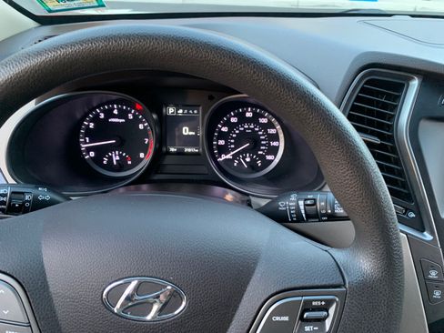 Used 2017 Hyundai Santa Fe Sport AWD/4WD image 9