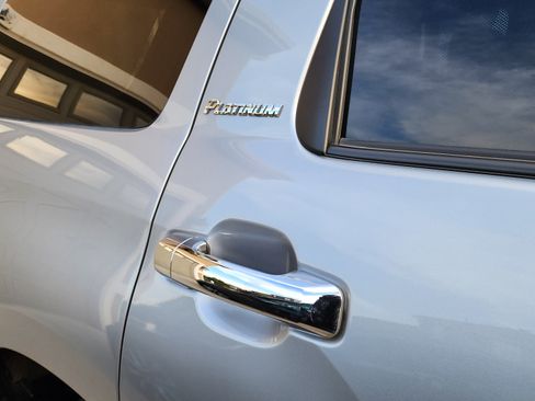 Used 2014 Toyota Sequoia Platinum AWD/4WD image 9