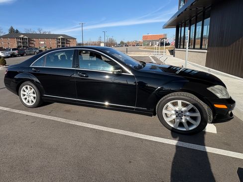 Used 2008 Mercedes-Benz S 550 4MATIC image 4