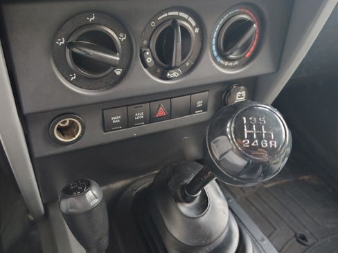 Used 2008 Jeep Wrangler Unlimited X image 10