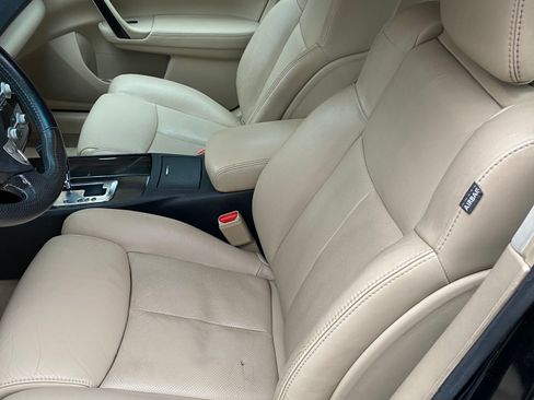 Used 2014 Nissan Maxima 3.5 SV w/ Premium Package FWD image 16