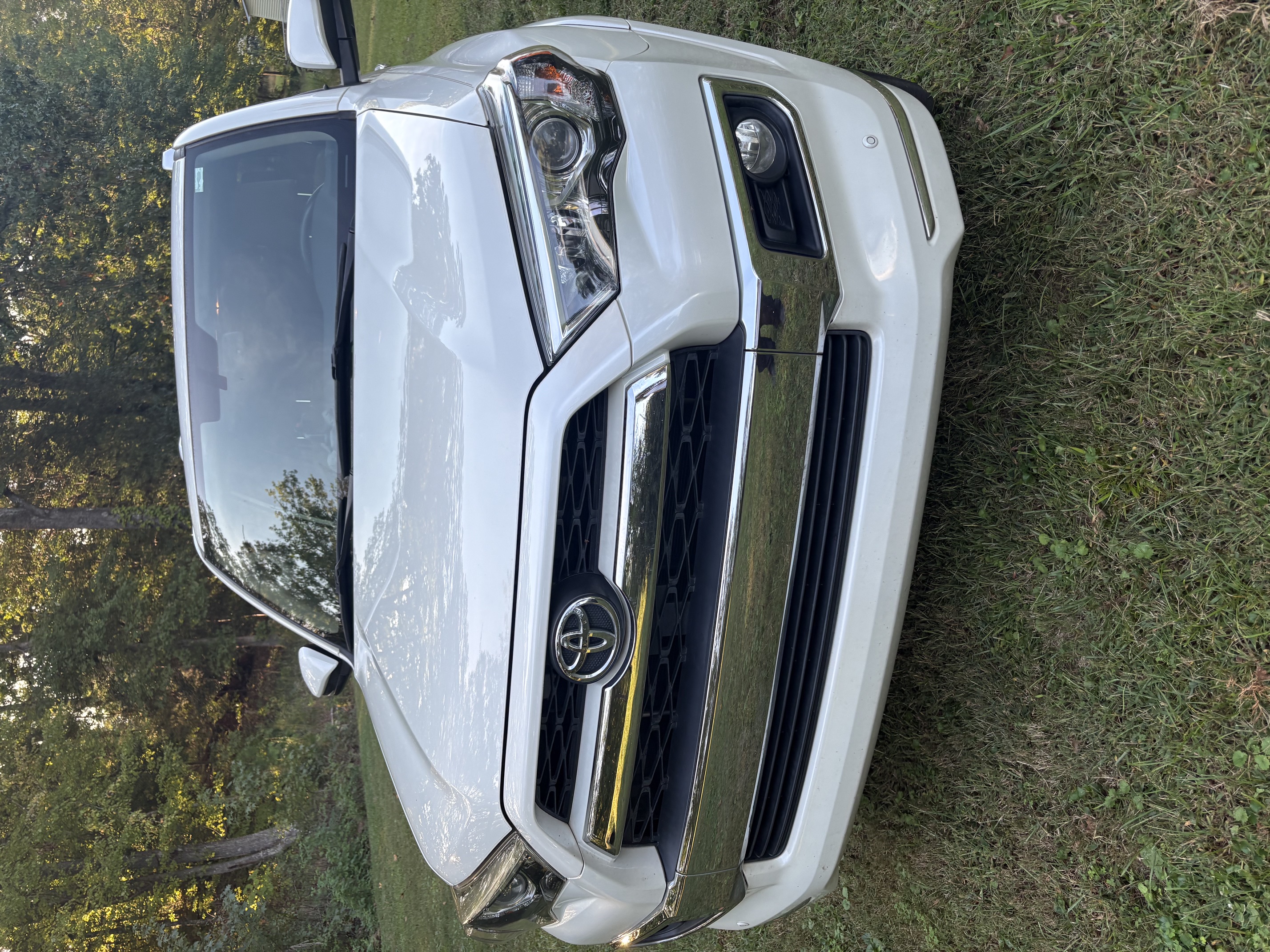 Used 2019 Toyota 4Runner Limited RWD image 1