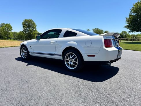 Used 2007 Ford Mustang Shelby GT500 RWD image 5
