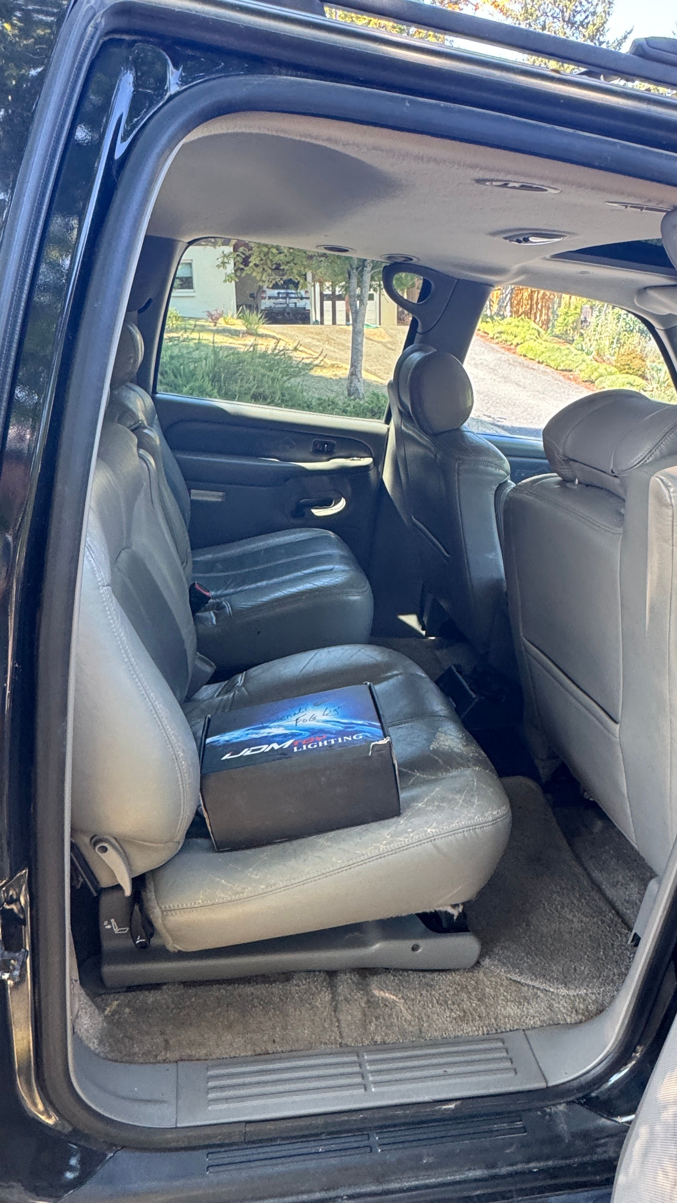 Used 2001 GMC Yukon XL Denali AWD/4WD image 13