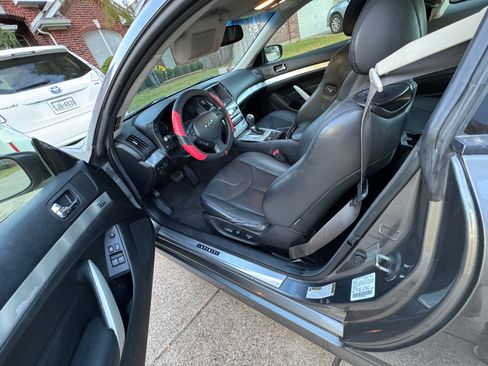 Used 2015 INFINITI Q60 AWD Coupe w/ Premium Package image 10