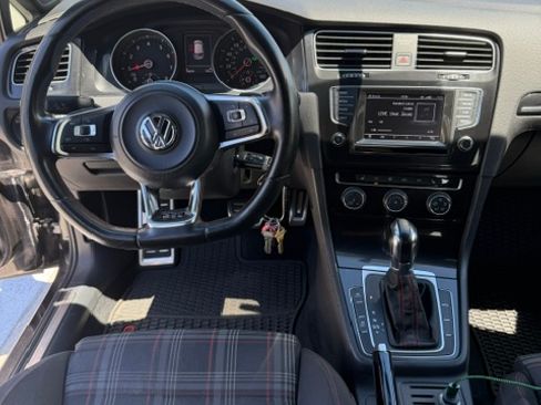 Used 2015 Volkswagen GTI S FWD image 13