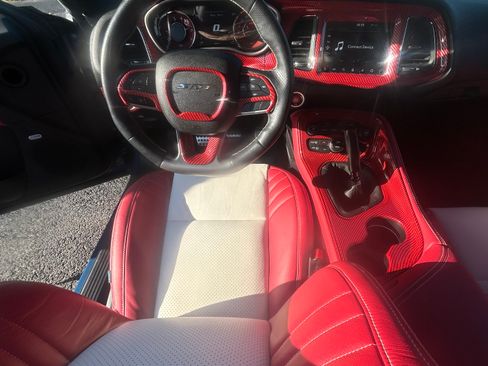Used 2020 Dodge Challenger SRT Hellcat RWD image 25
