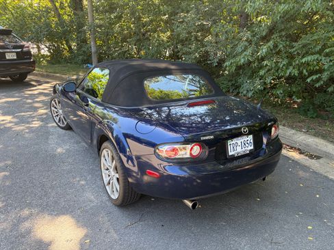Used 2008 MAZDA MX-5 Miata Grand Touring RWD image 2