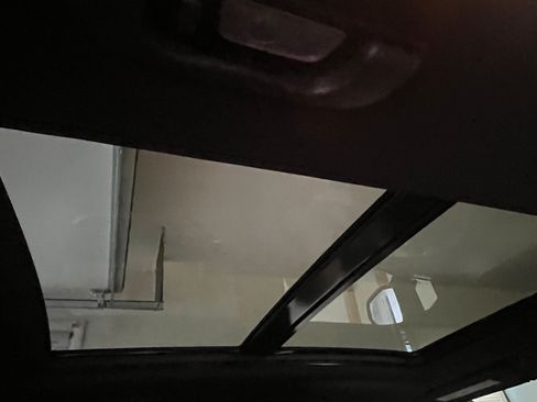 Used 2018 Cadillac XT5 Luxury w/ Driver Awareness Package image 12