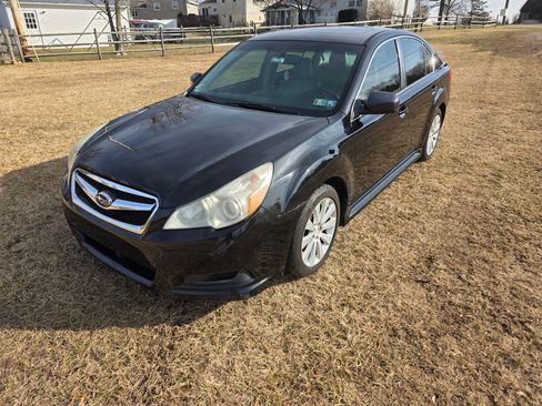 Used 2011 Subaru Legacy 2.5i Limited image 1