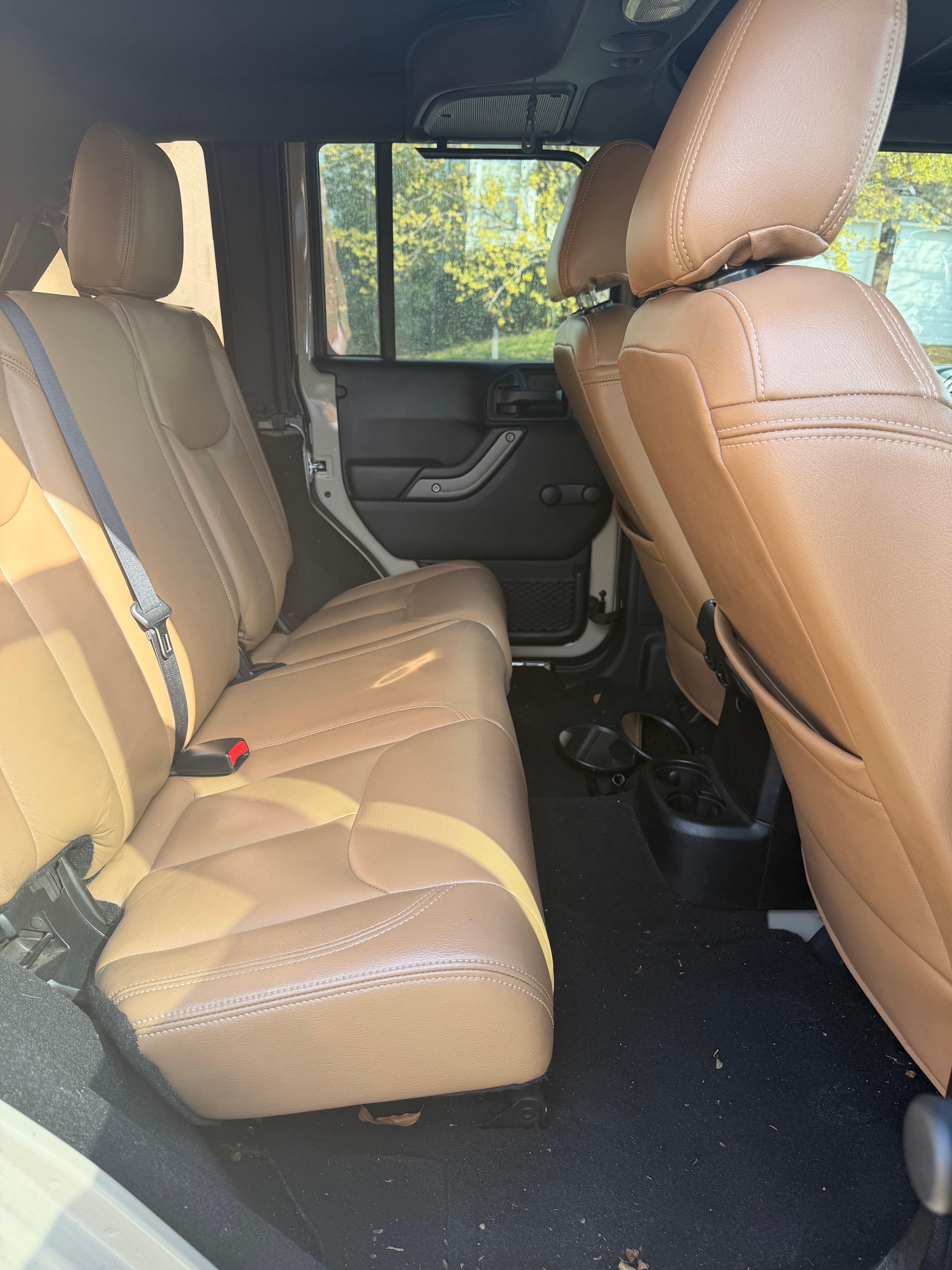 Used 2018 Jeep Wrangler Unlimited Sport w/ Connectivity Group AWD/4WD image 13