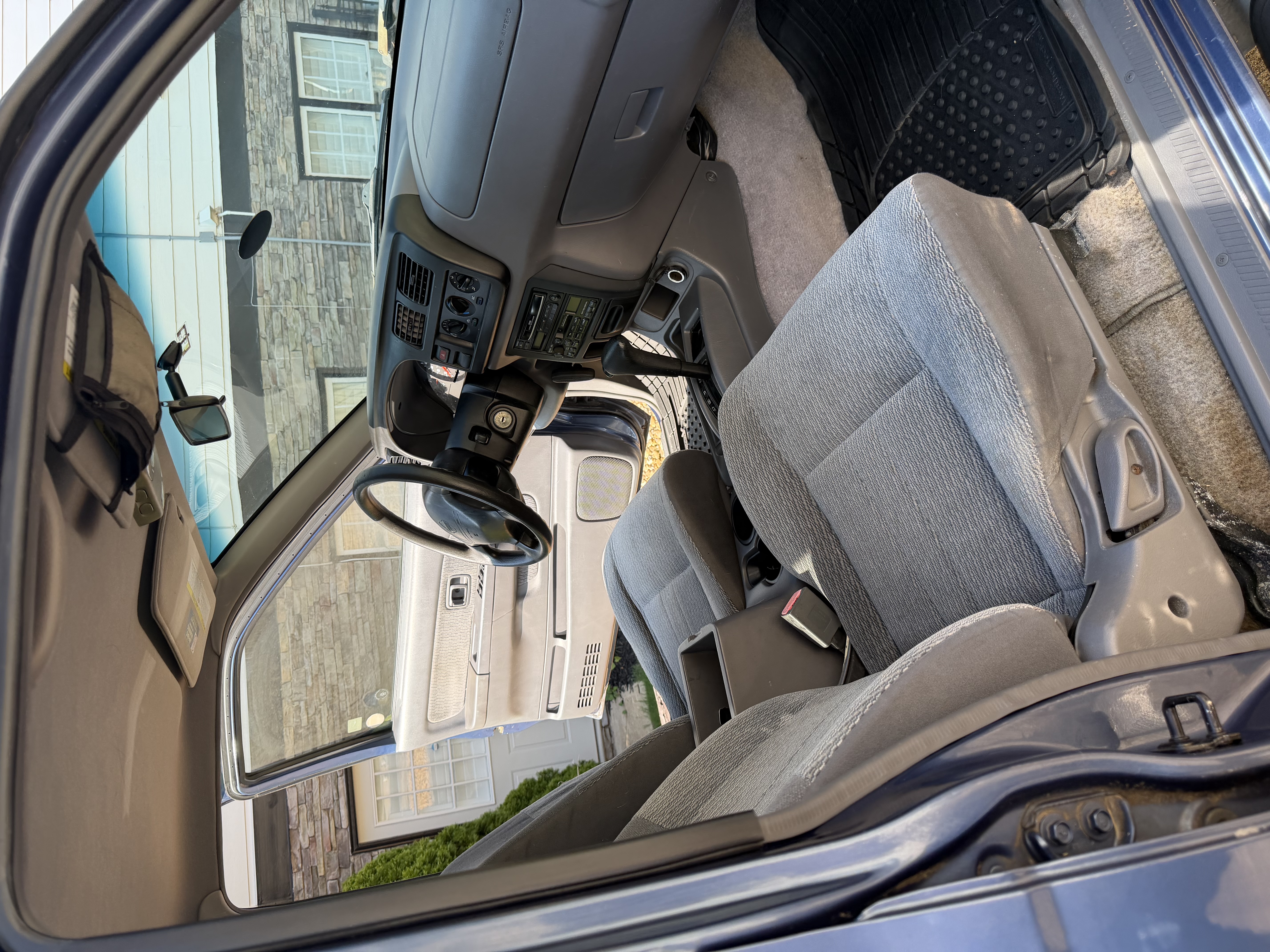 Used 2000 Nissan Frontier XE RWD image 5