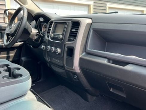 Used 2018 RAM 2500 Tradesman w/ Chrome Appearance Group AWD/4WD image 11