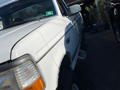 Used 1997 Ford F250 4x4 Regular Cab Heavy Duty image 19