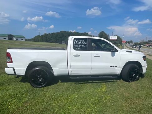 Used 2022 RAM 1500 Big Horn AWD/4WD image 4