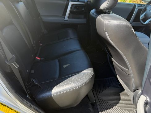 Used 2013 Toyota 4Runner SR5 w/ Convenience Pkg image 4