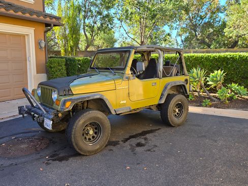 Used 1997 Jeep Wrangler SE image 8