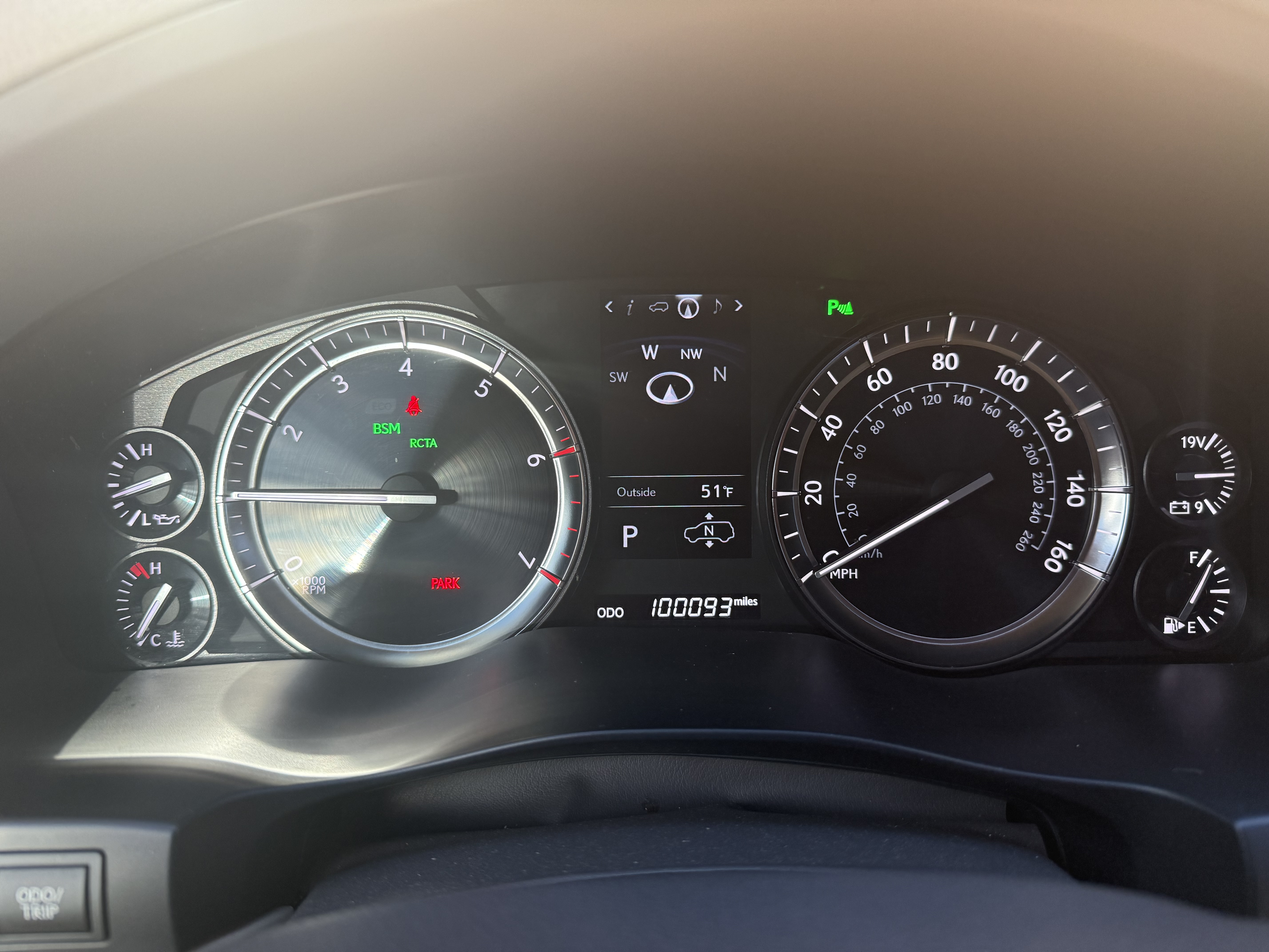 Used 2016 Lexus LX 570 4WD w/ Luxury Package image 15