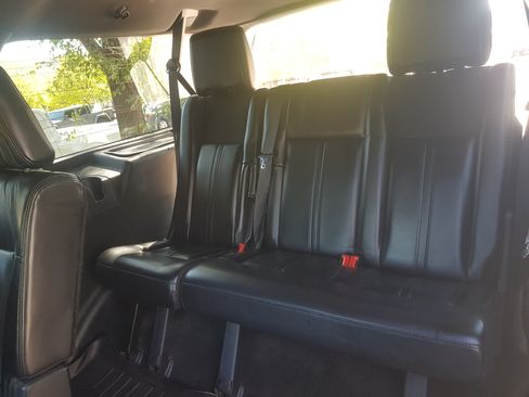 Used 2017 Lincoln Navigator L Select image 12