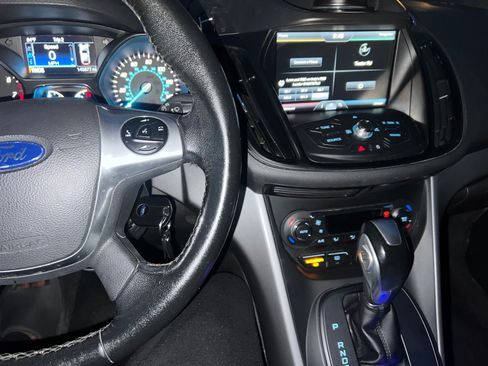 Used 2015 Ford Escape SE w/ Equipment Group 201A FWD image 11