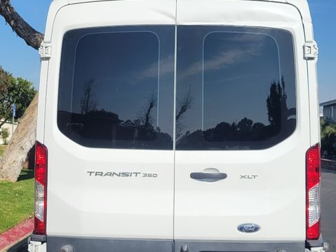 Used 2017 Ford Transit 350 XLT image 11