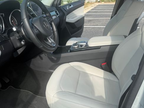 Used 2018 Mercedes-Benz GLE 550e 4MATIC image 9